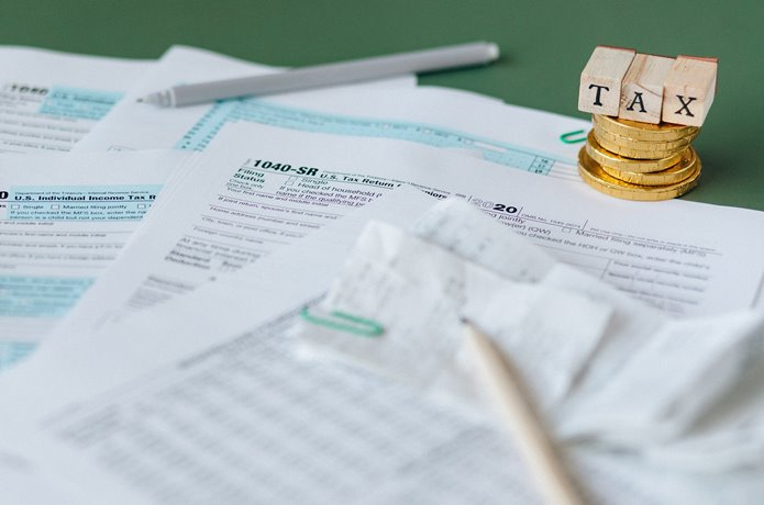 Foible Taxation, the Main Cause of Public Deficit